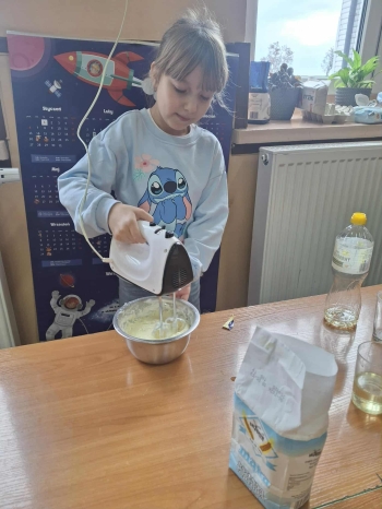 0ab8fb19-0bfa-451c-8122-64c8fd5c60a6