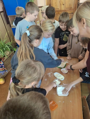 cb81237a-f9aa-477c-a2f3-6a23a5ea8371