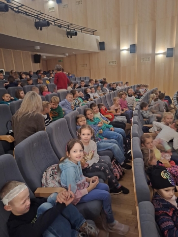 df95a5c8-3279-4bb8-82d2-f822a828076a