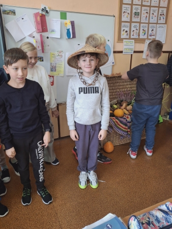 9f0e4a71-6efa-4384-a837-f0a5041ccde2