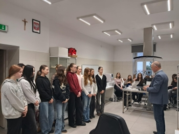 6fe51d4d-9b3d-4c60-b1f7-f605a0781dd7