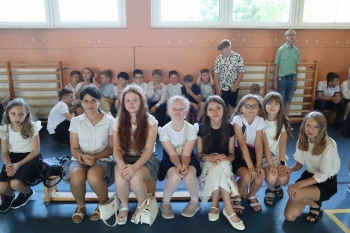 1Z (9)_Easy-Resize.com
