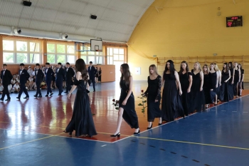 1Z (42)_Easy-Resize.com