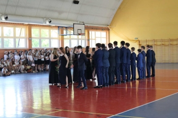 1Z (52)_Easy-Resize.com