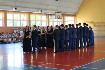 1Z (54)_Easy-Resize.com