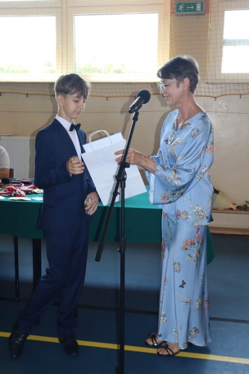 1Z (68)_Easy-Resize.com