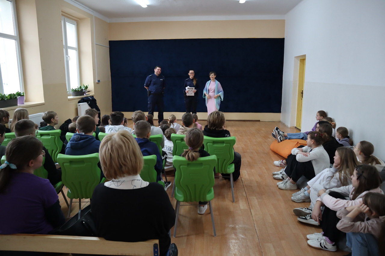 Bezpieczeństwo uczniów – spotkanie z policją