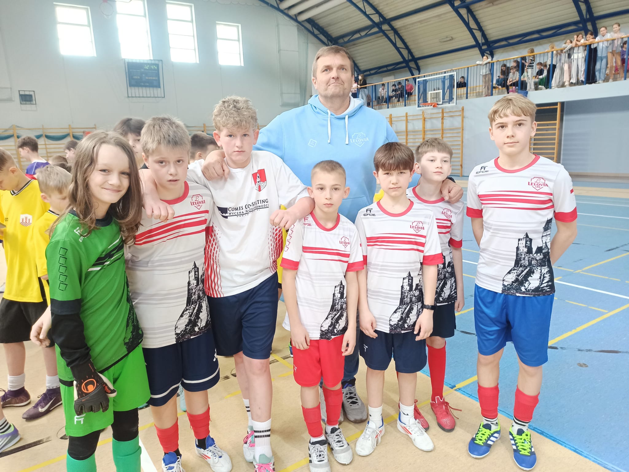 Zwycięstwo drużyny chłopców w piłce nożnej w Turnieju o Puchar Starosty Częstochowskiego