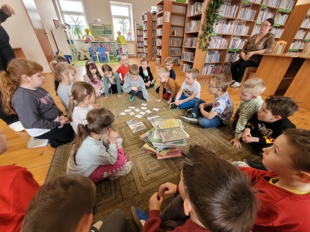 Z książką za pan brat... czyli zajęcia w bibliotece